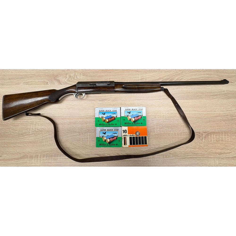 Samonabíjecí brokovnice CZ 816