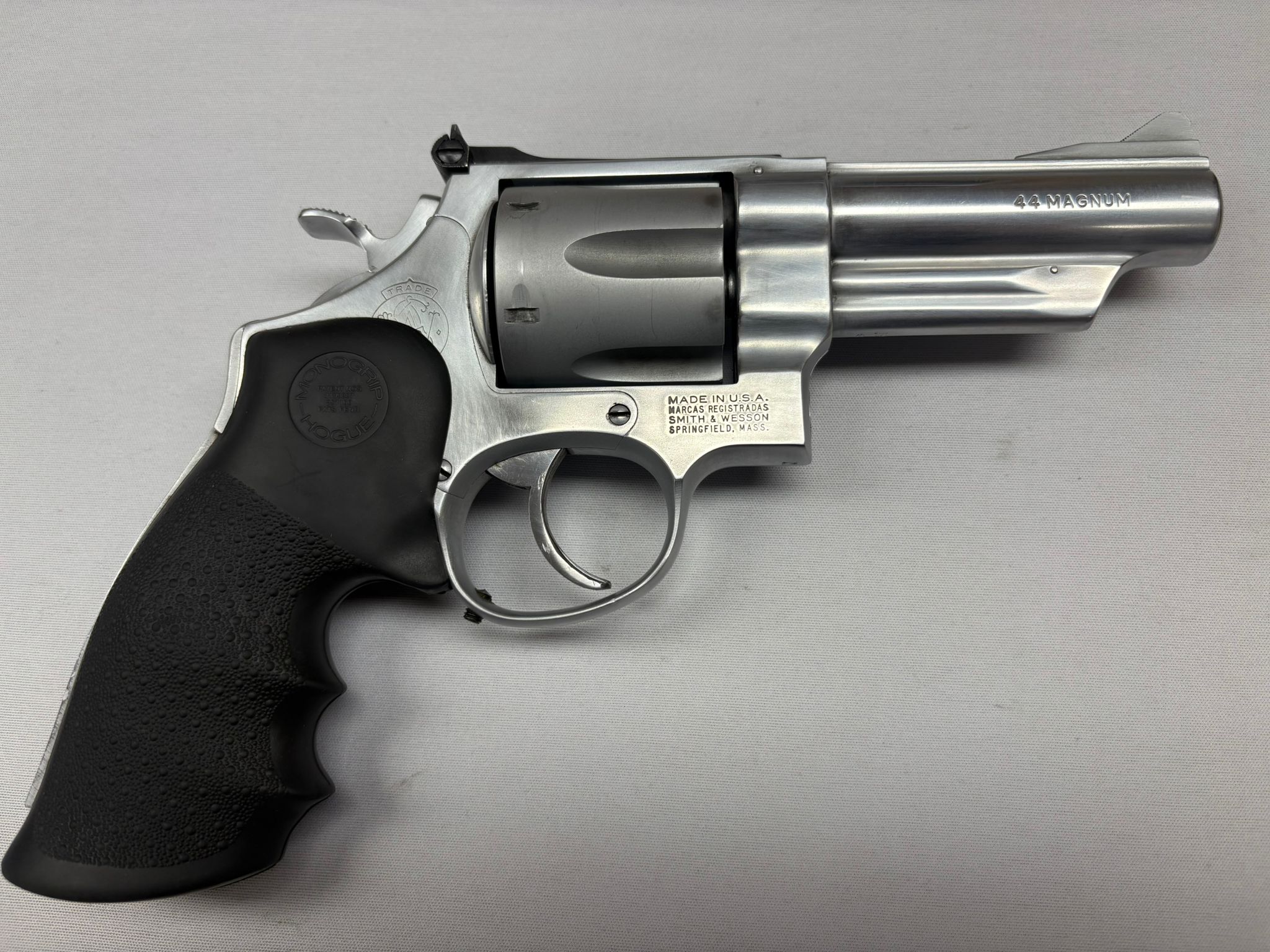 Revoler Smith & Wesson .44 Rem. Mag.