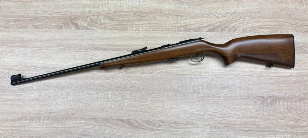 Malorážka CZ 445 ve dřevě .22LR