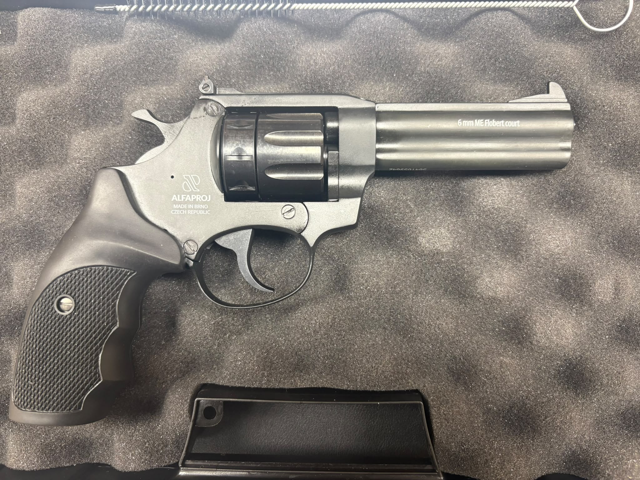 Revolver Alfa 641 Flobert r. 6 mm