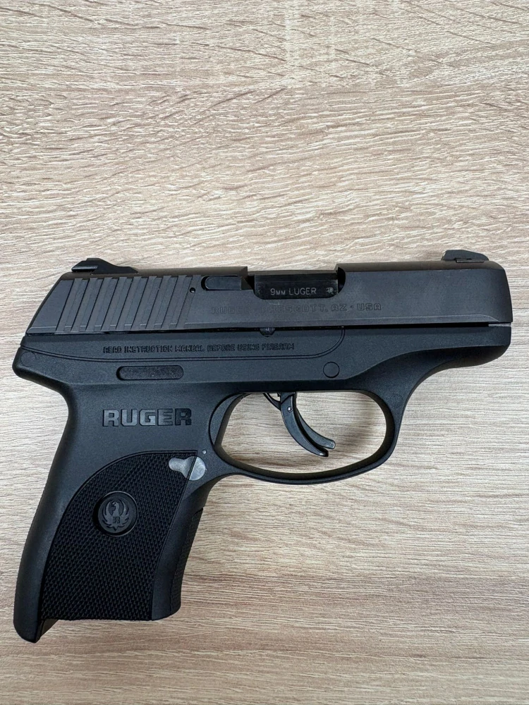 RUGER LC9s 9mm Luger