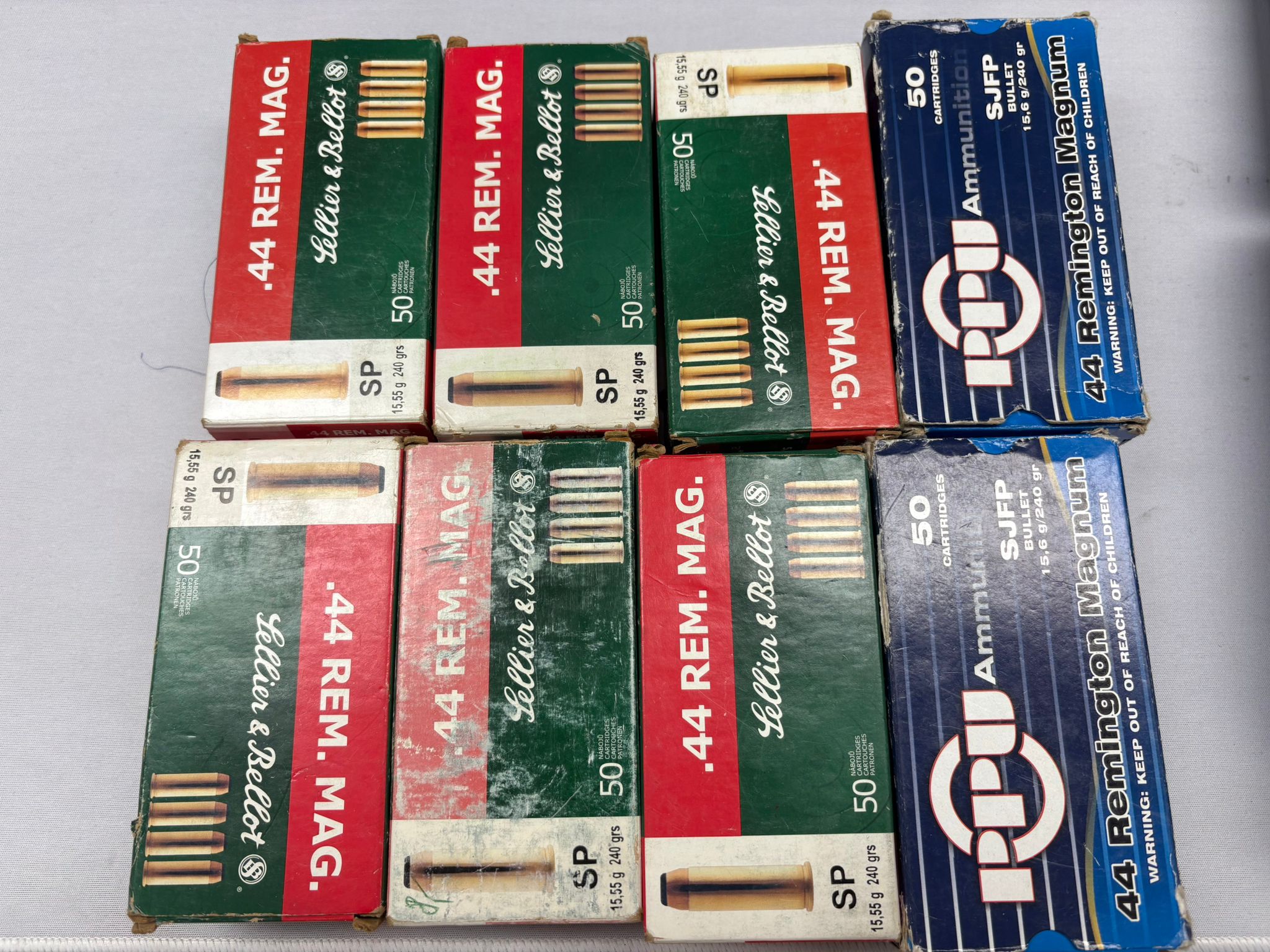 Revoler Smith & Wesson .44 Rem. Mag.