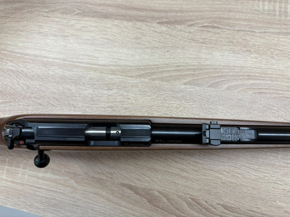 Malorážka CZ 445 ve dřevě .22LR