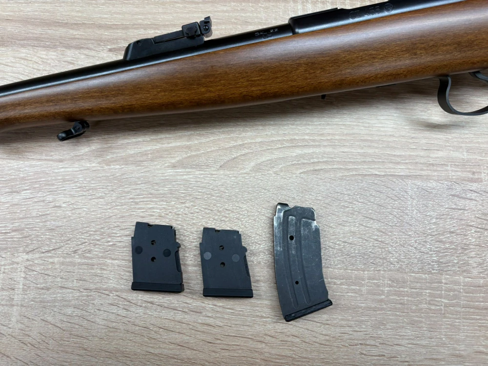 Malorážka CZ 445 ve dřevě .22LR